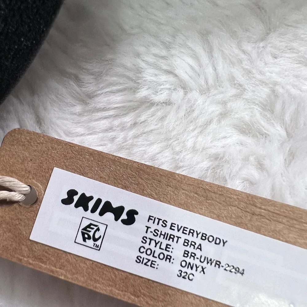 Skims‎ Fits Everybody T-Shirt Bra Onyx Black Underwire Size 32C BR-UWR-2294 NEW